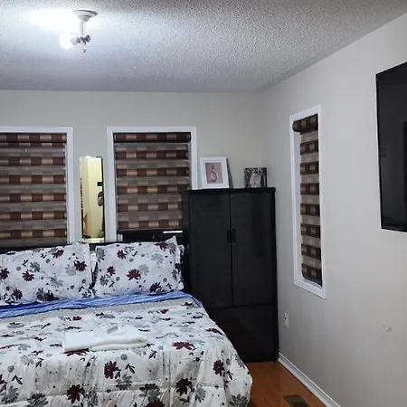 Cozy Private Room Brampton Exterior photo