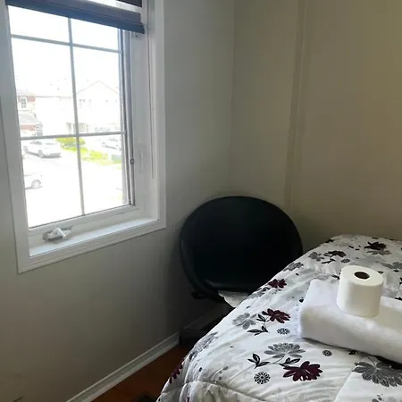 Cozy Private Room Brampton Exterior photo