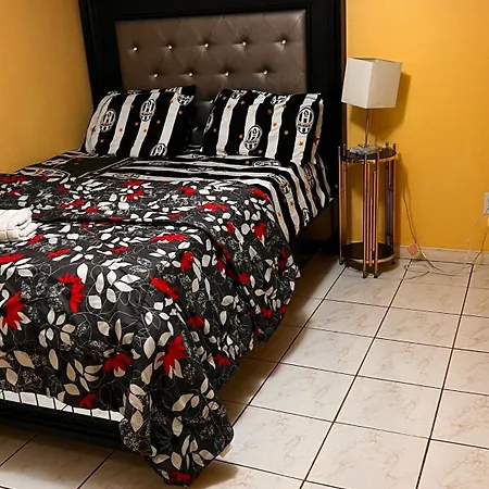 Cozy Private Room Brampton Exterior photo