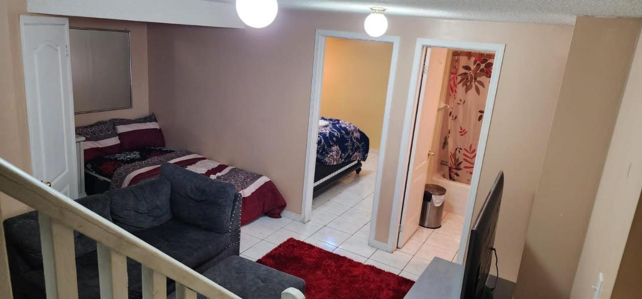 Cozy Private Brampton