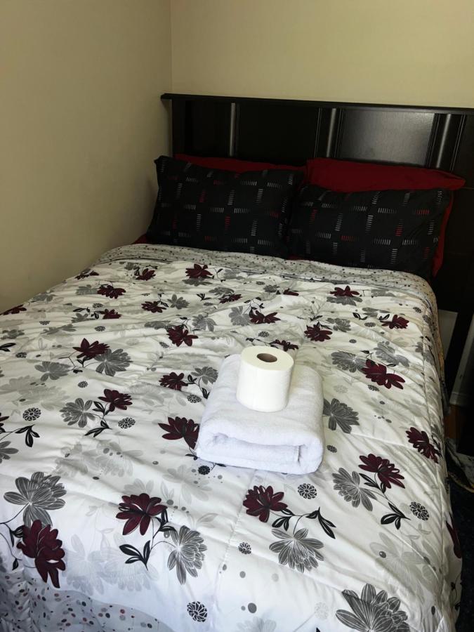 Cozy Private * Brampton