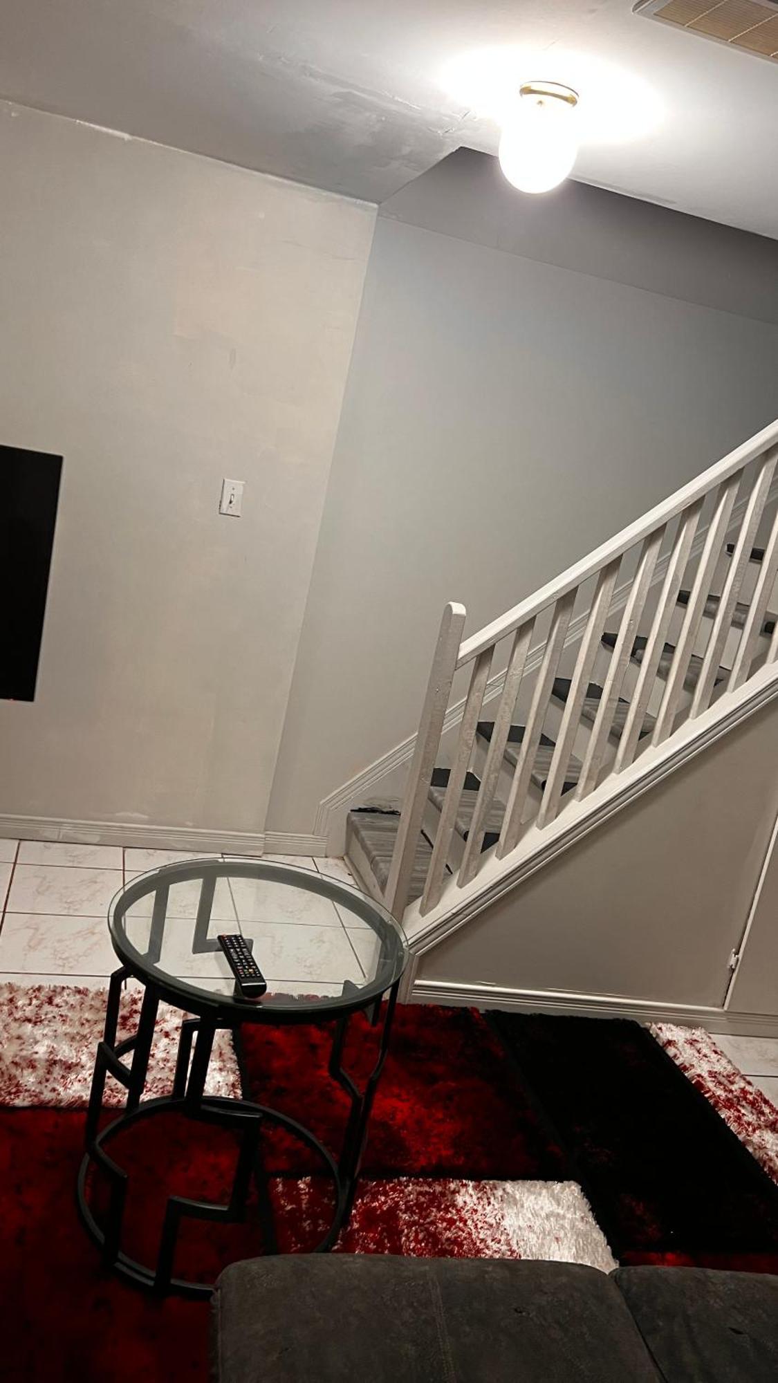 Cozy Private Homestay Brampton